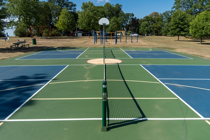 Can a basketball court as a tennis court?