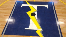 Titan-Logo Indoor Sport Court Pittsburgh
